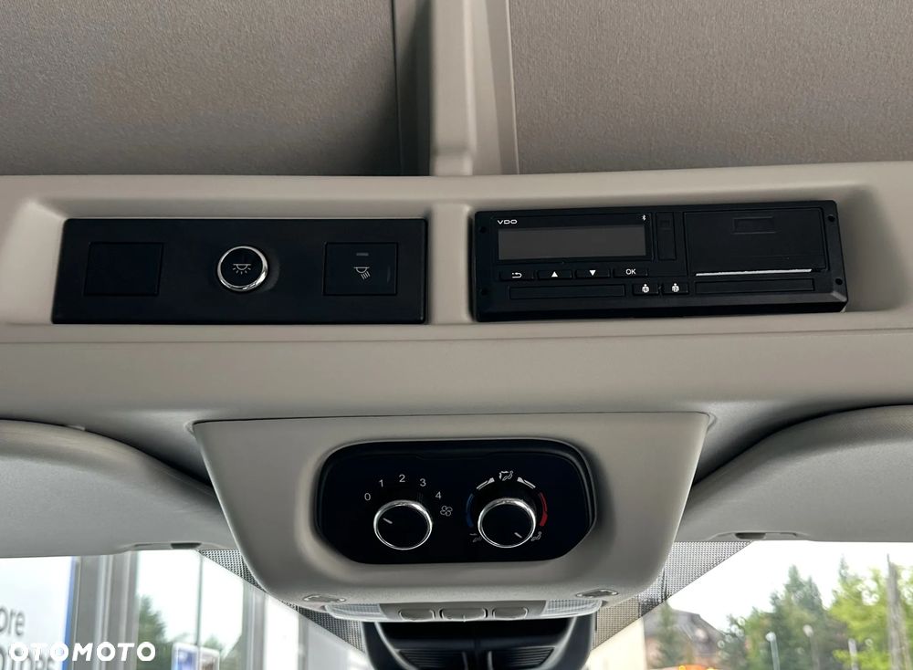 Ford Transit L2H3 Limited - 21