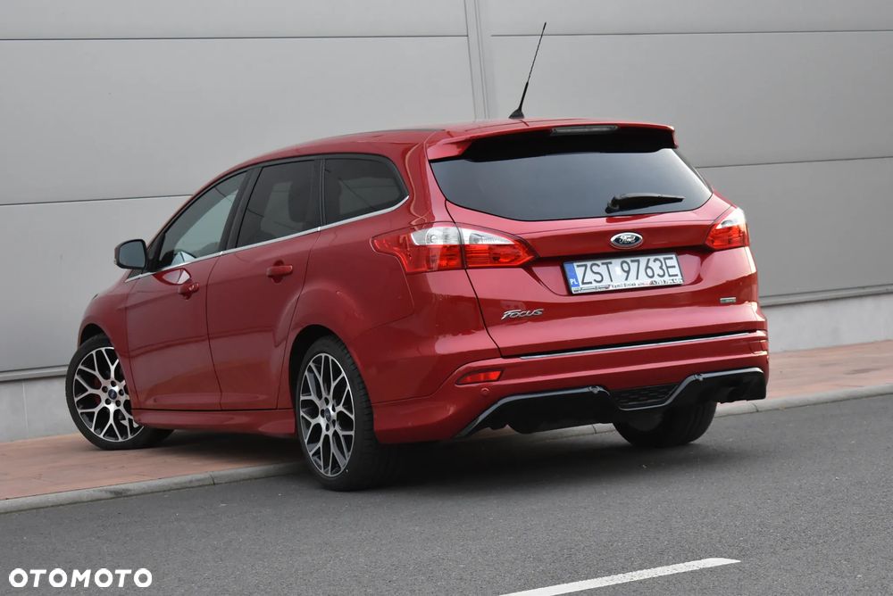 Ford Focus - 24