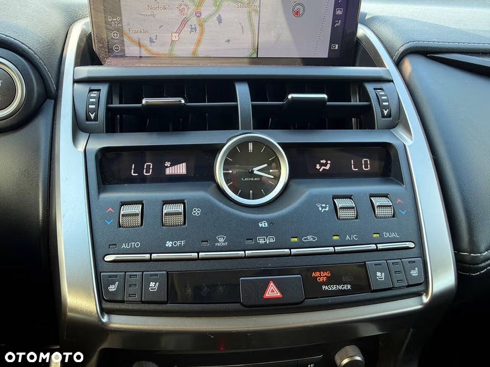 Lexus NX 300 Comfort AWD - 24
