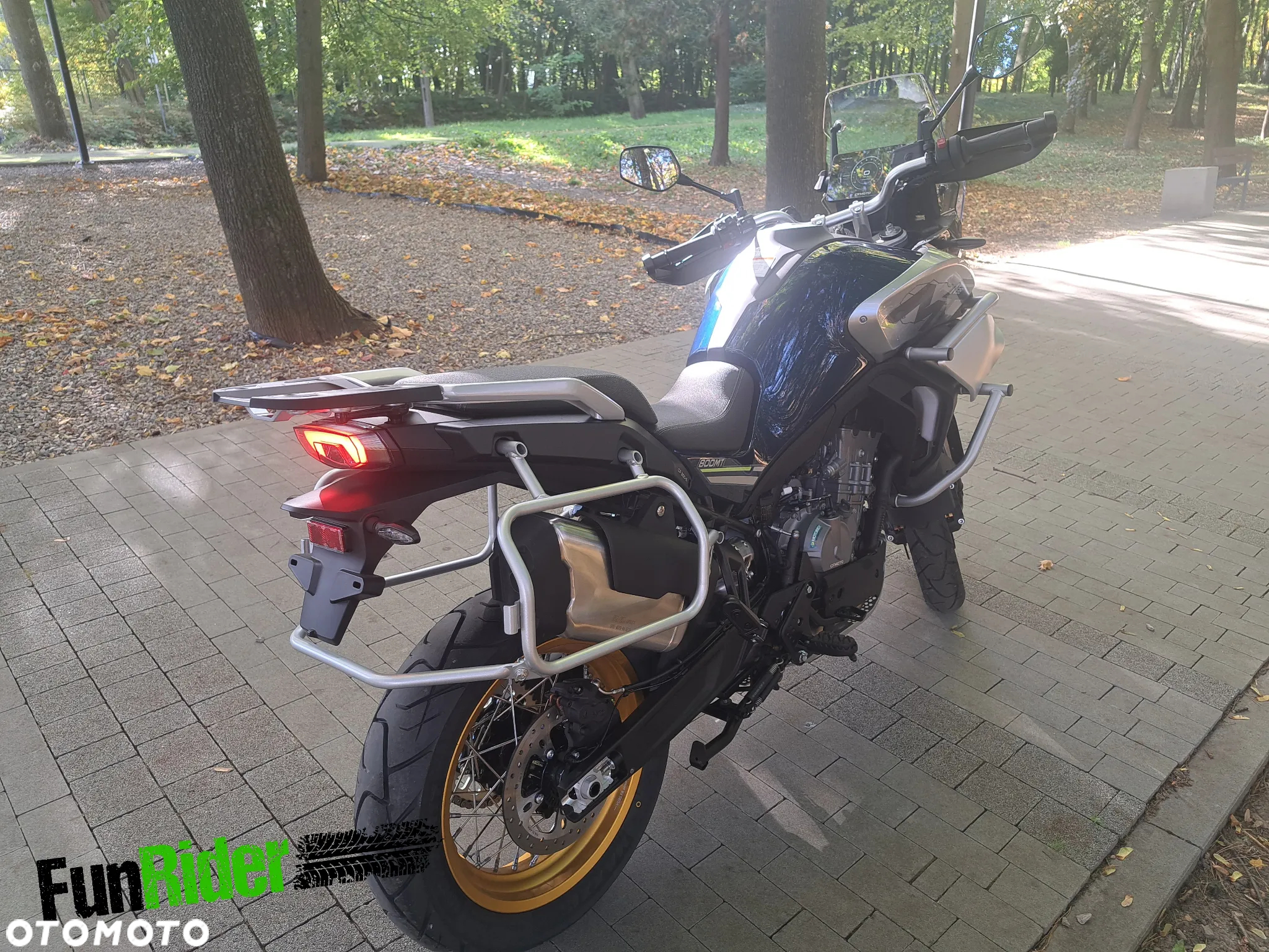 CFMoto MT - 7