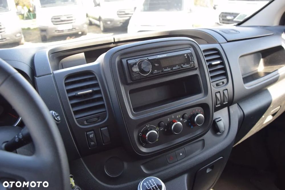 Renault TRAFIC ​*L1H1​*FULL LED​*2.0 BLUE DCI 120KM​*TEMPOMAT​*KLIMA​*4 - 11