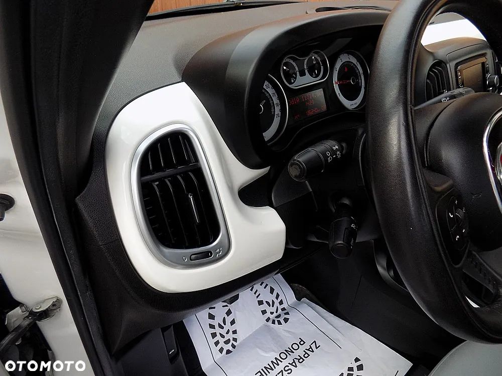 Fiat 500L 1.4 16V Opening Edition - 10