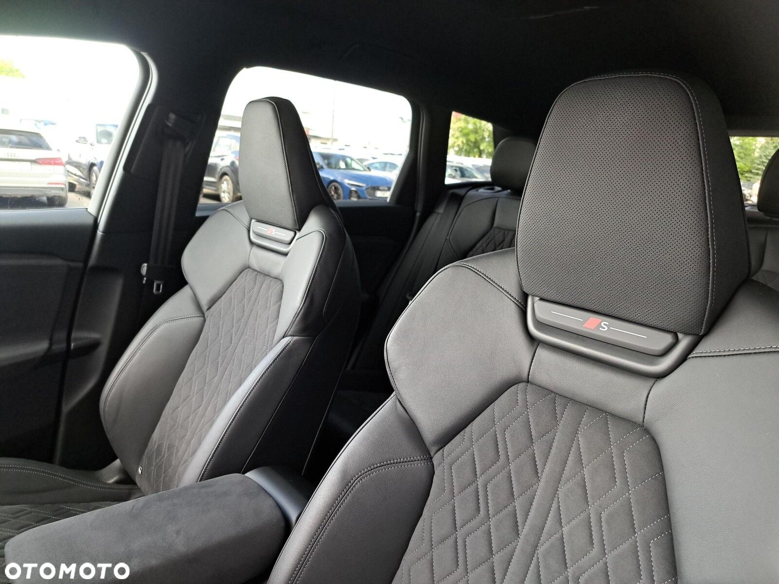 Audi Q6 e-tron - 11