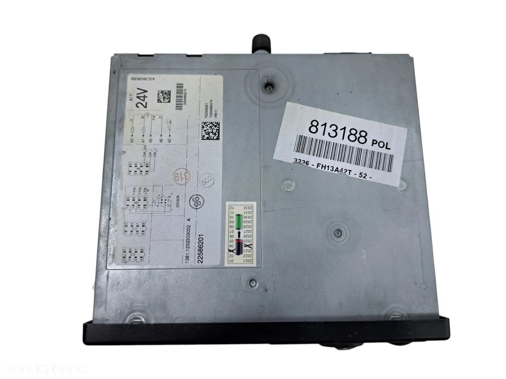 TACHOGRAF CYFROWY TYP 1381 VOLVO 2016R 2017R. VER 2.2  22586201 - 3