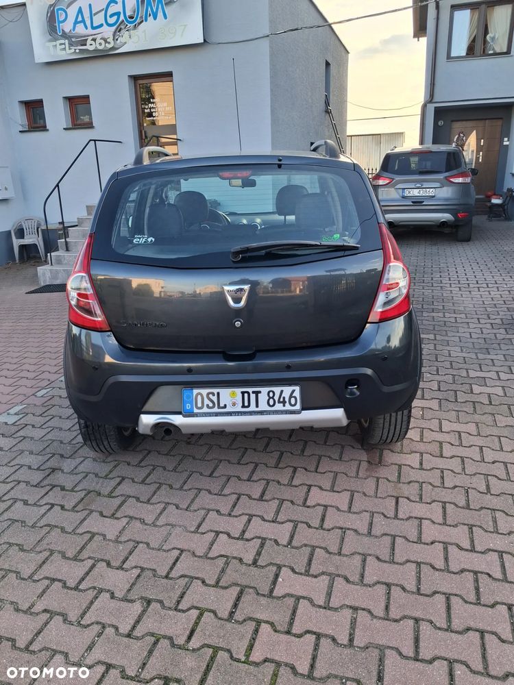 Dacia Sandero 1.6 16V Hi-Flex - 19