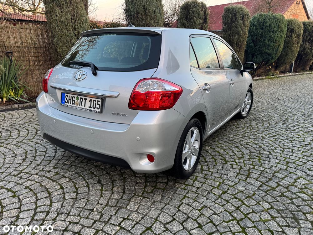 Toyota Auris 1.6 Valvematic Executive - 10
