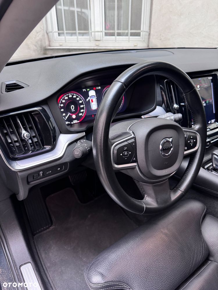 Volvo V60 T6 AWD Twin Engine Geartronic Momentum Pro - 21