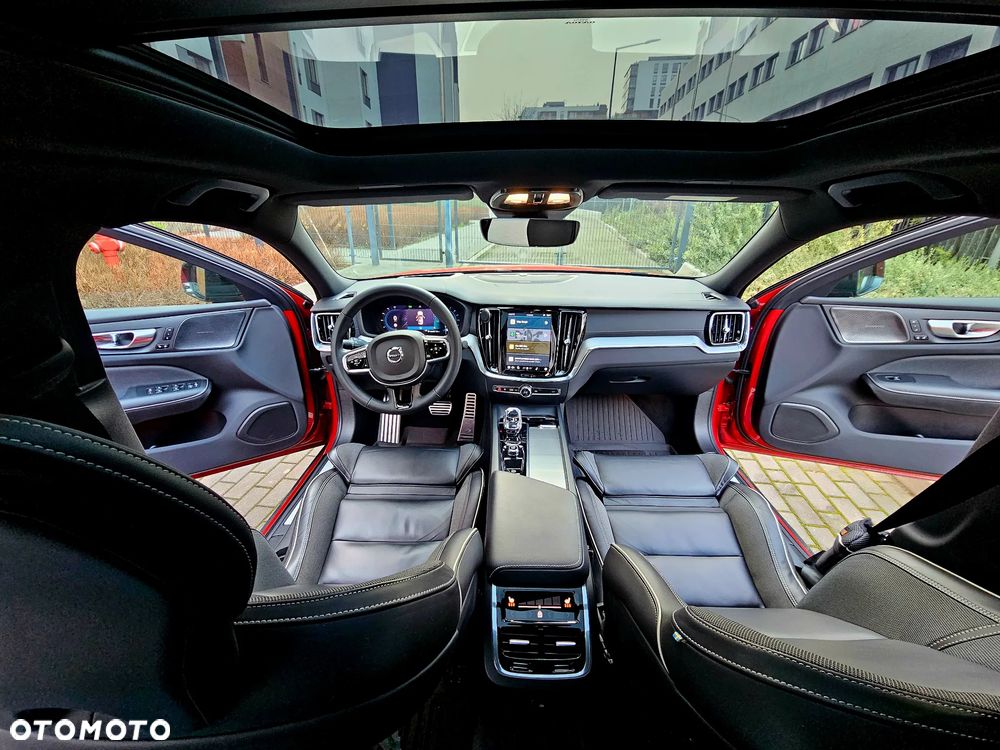 Volvo S60 B5 B AWD Ultimate Dark - 17