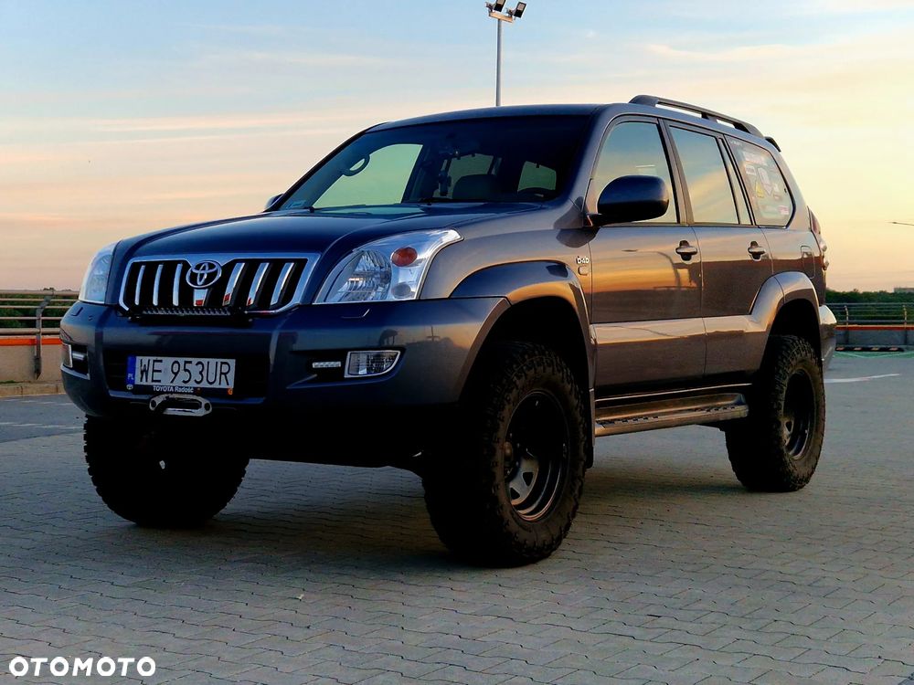 Toyota Land Cruiser - 1