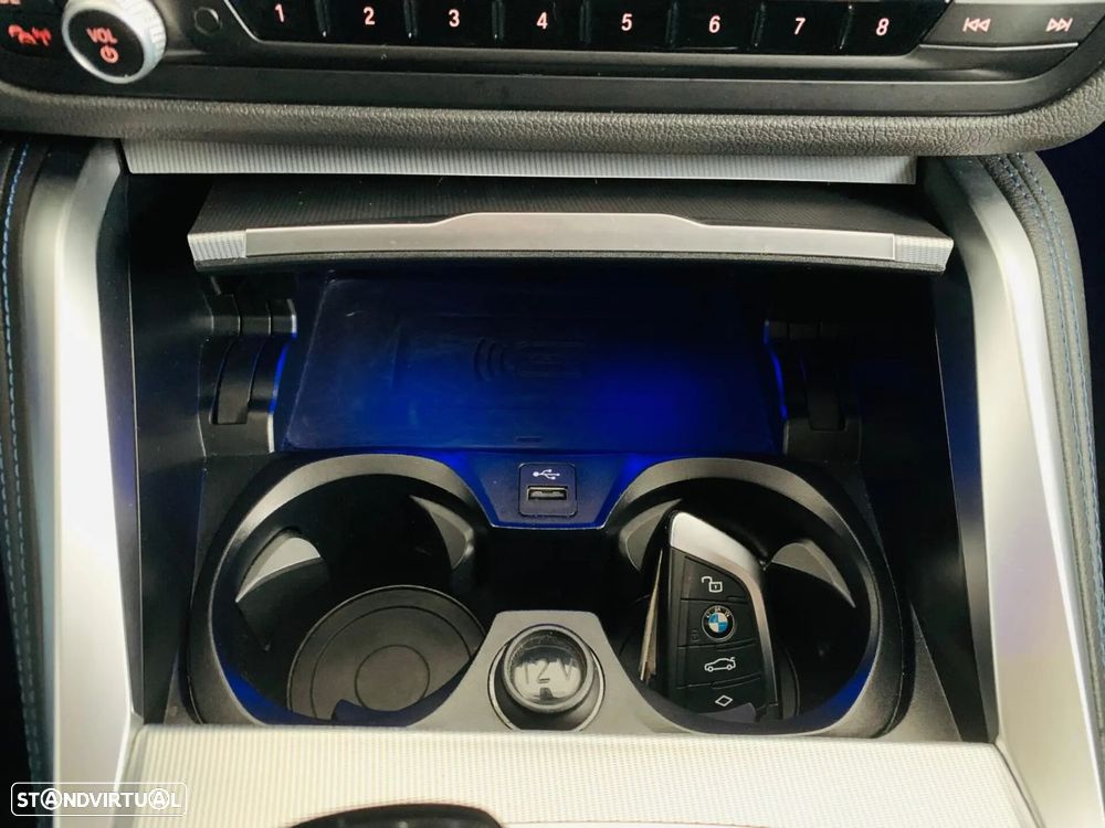 BMW 420 Gran Coupé i Pack Desportivo M Auto - 32