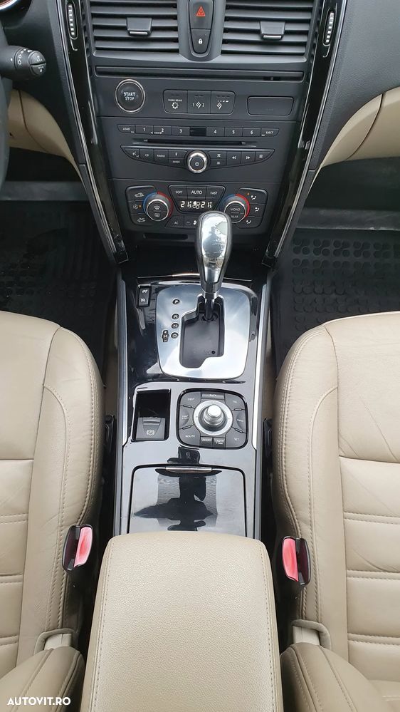 Renault Latitude 2.0 dCi Initiale Aut. - 17