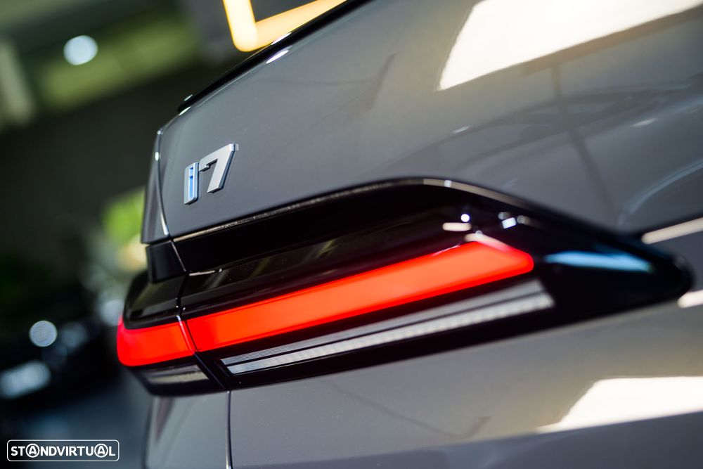 BMW i7 xDrive60 Pack Desportivo M Pro - 9