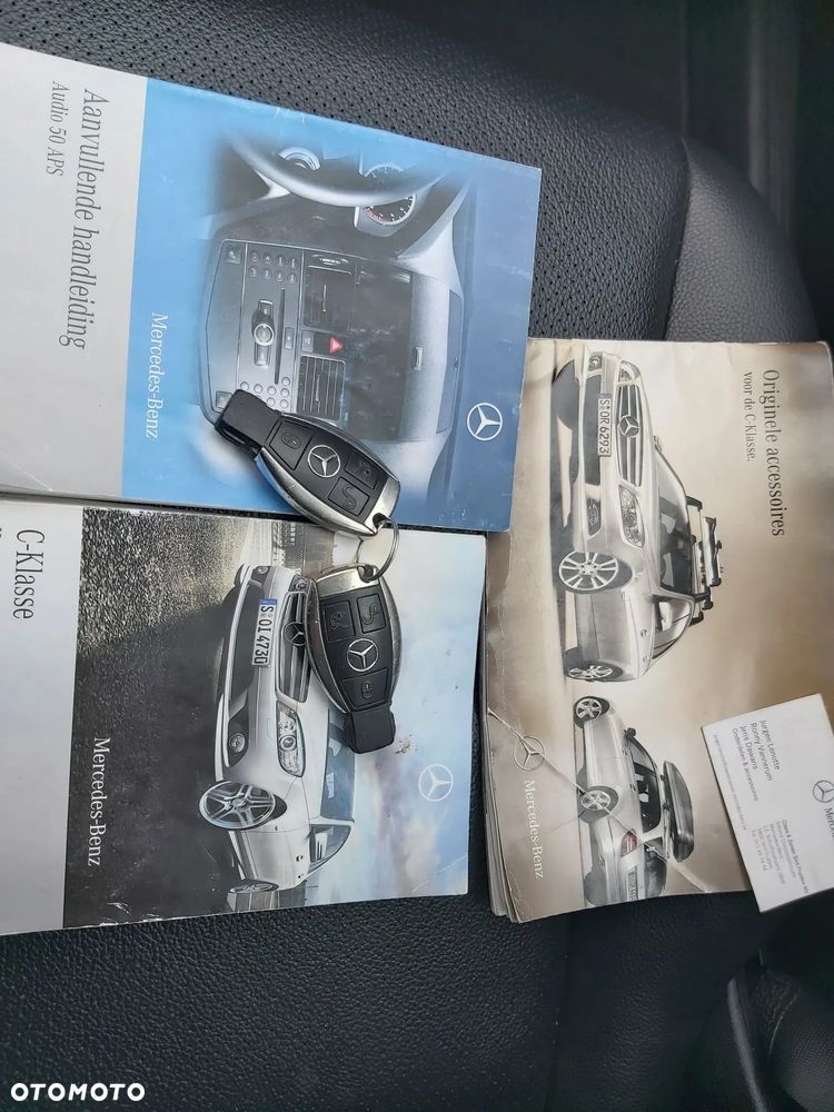 Mercedes-Benz Klasa C 200 CDI BlueEff Avantgarde - 37