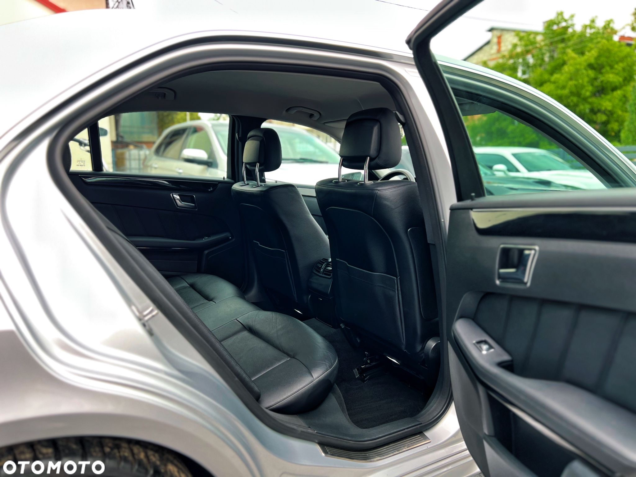 Mercedes-Benz Klasa E 350 CDI BlueEff Avantgarde - 10