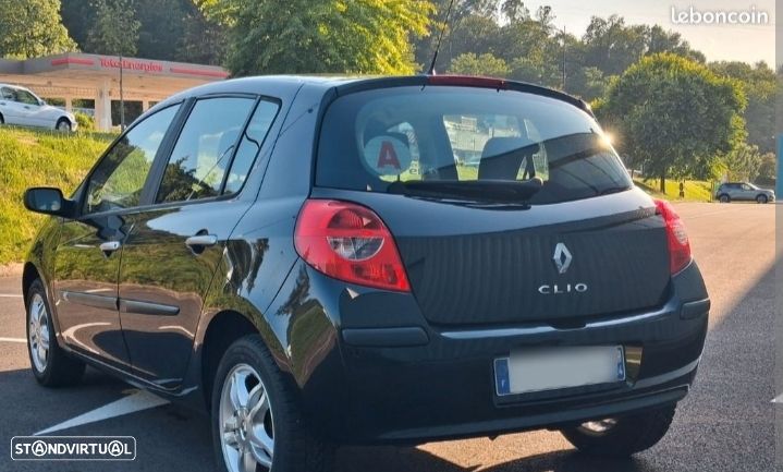 Renault Clio 1.5 dCi Dynamique S - 3