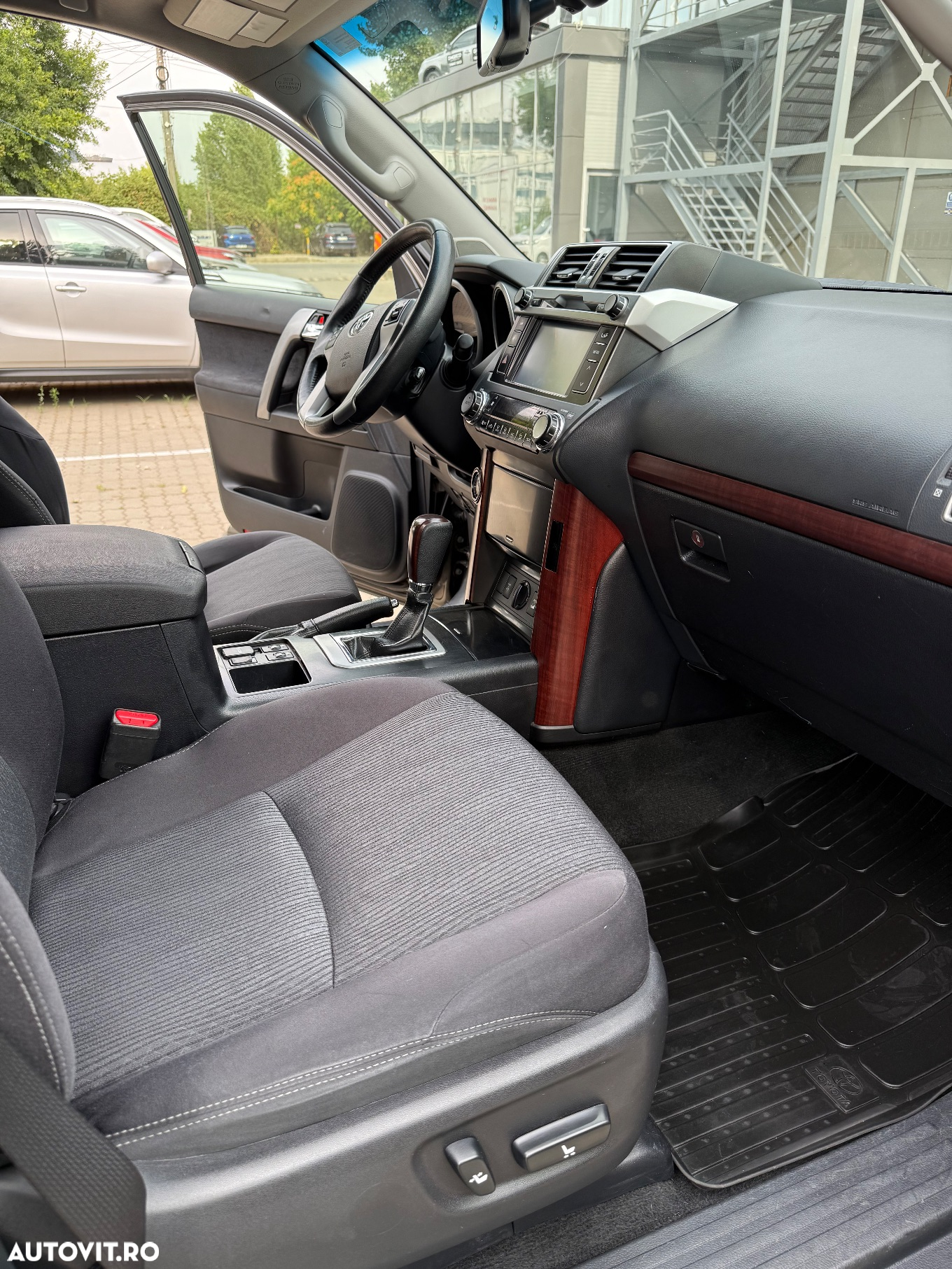 Toyota Land Cruiser 3.0l Turbo D-4D Aut. Luxury - 16
