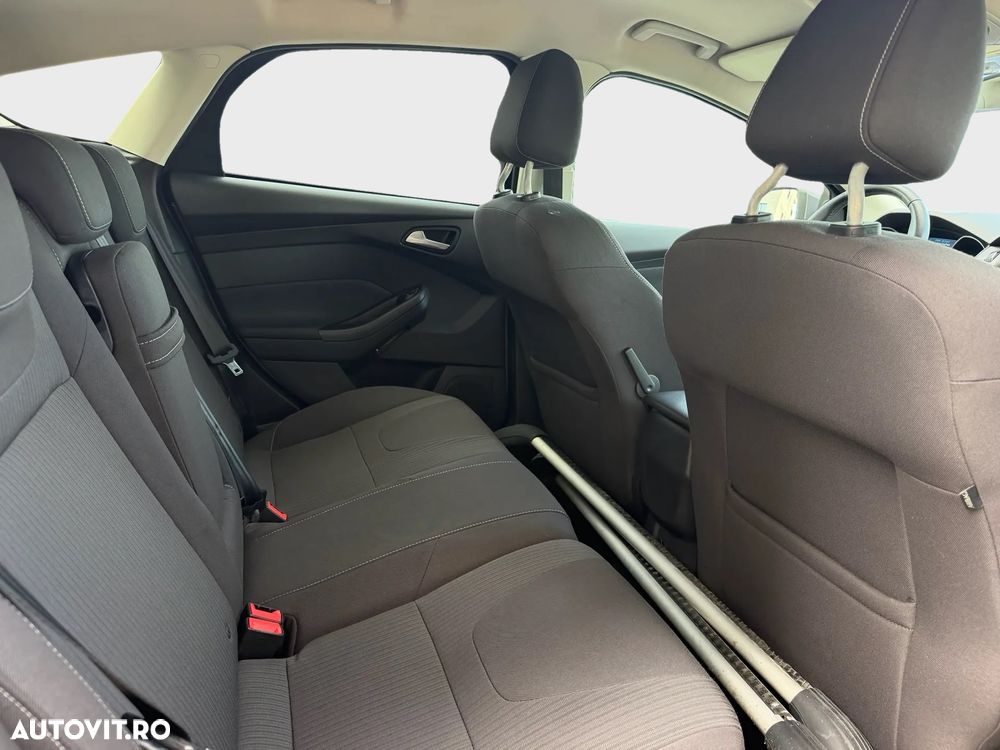 Ford Focus 1.6 TDCI DPF Start-Stopp-System Titanium - 10