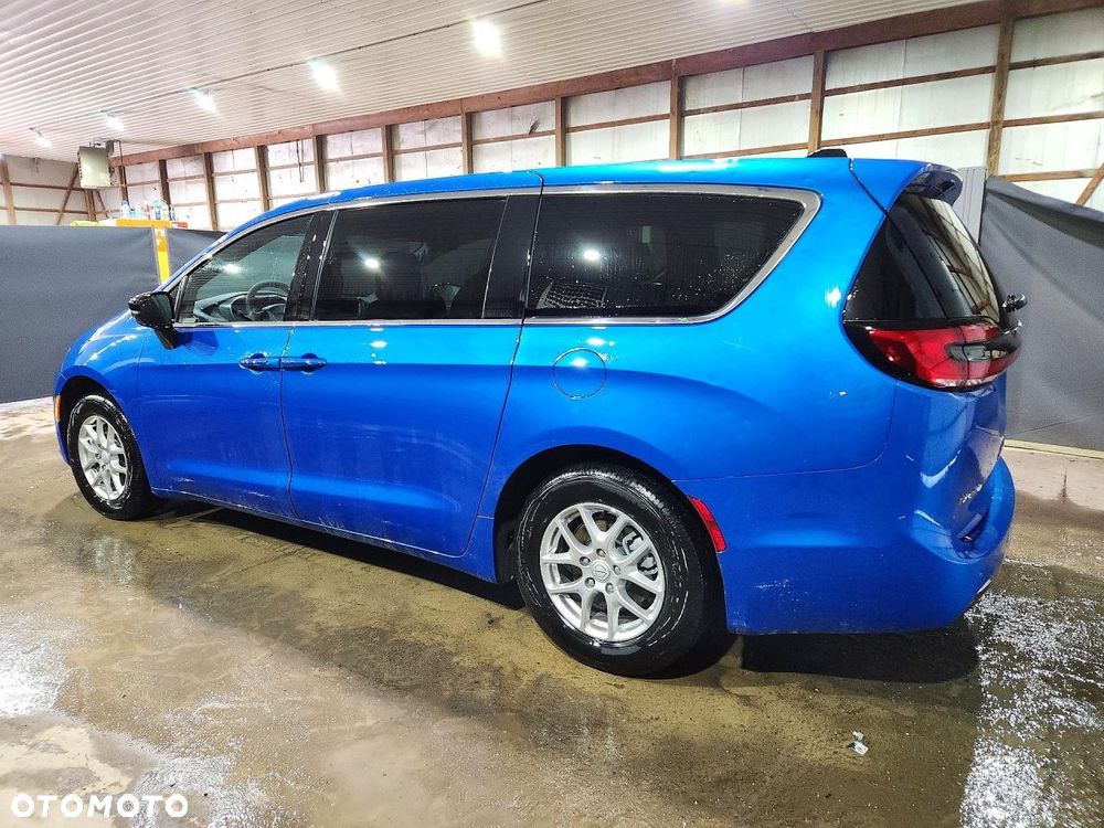 Chrysler Pacifica - 6