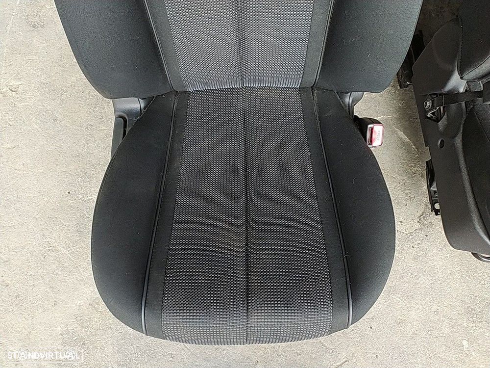 Conjunto De Bancos Mazda 2 (De_, Dh_) - 5