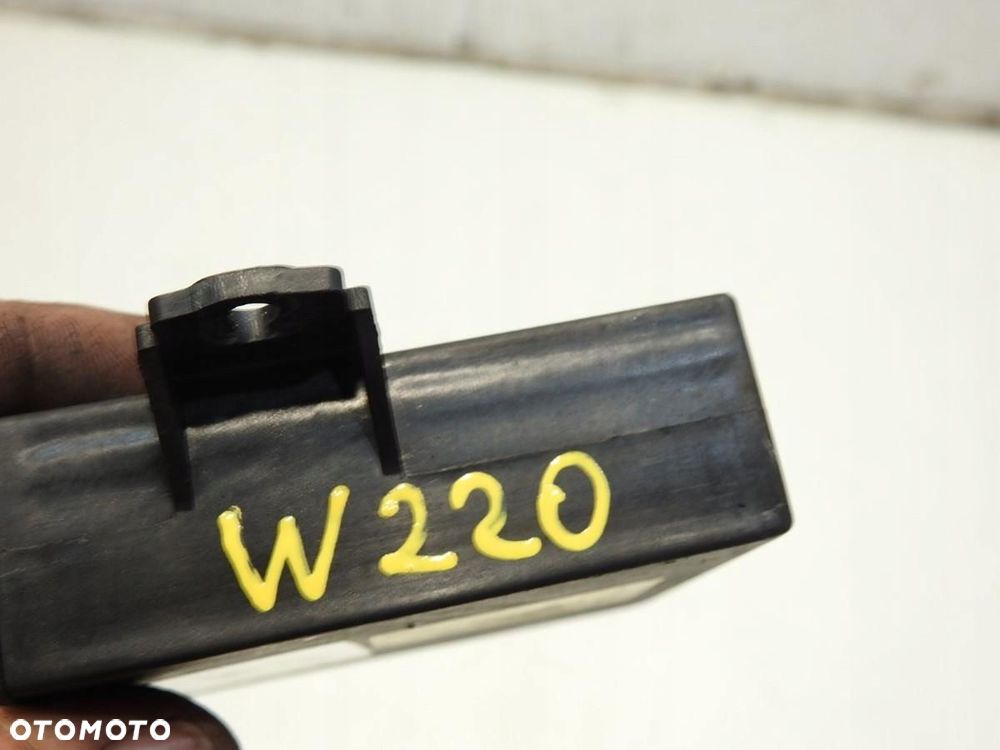MODUŁ STEROWNIK ŚWIATEŁ MERCEDES W220 2208203026 - 2