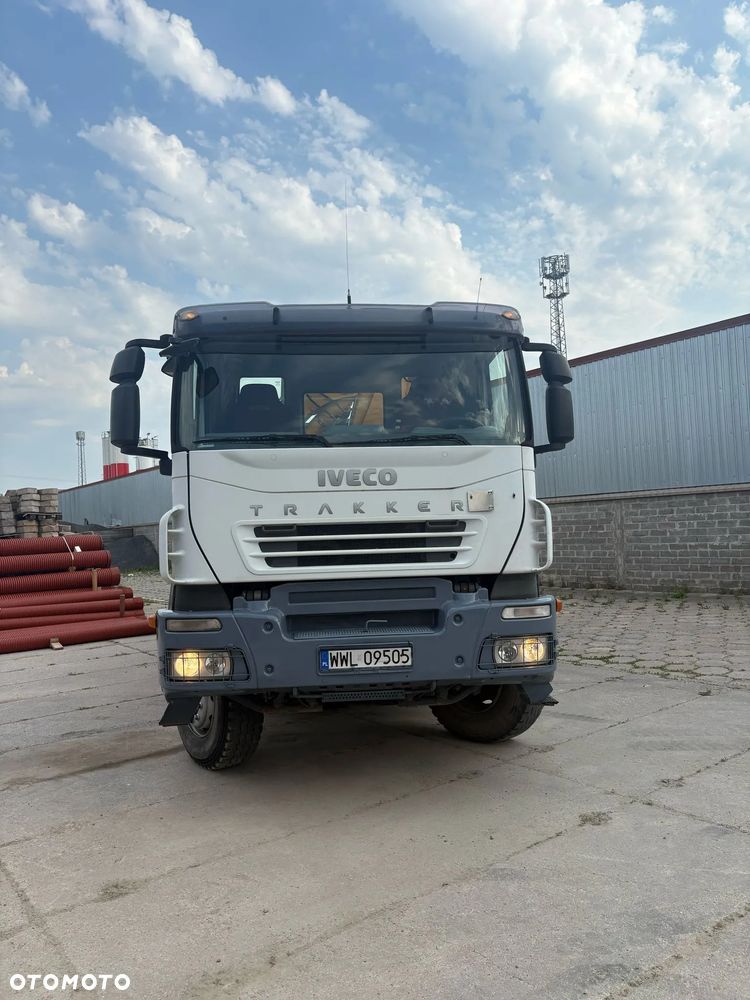 Iveco Trakker - 36