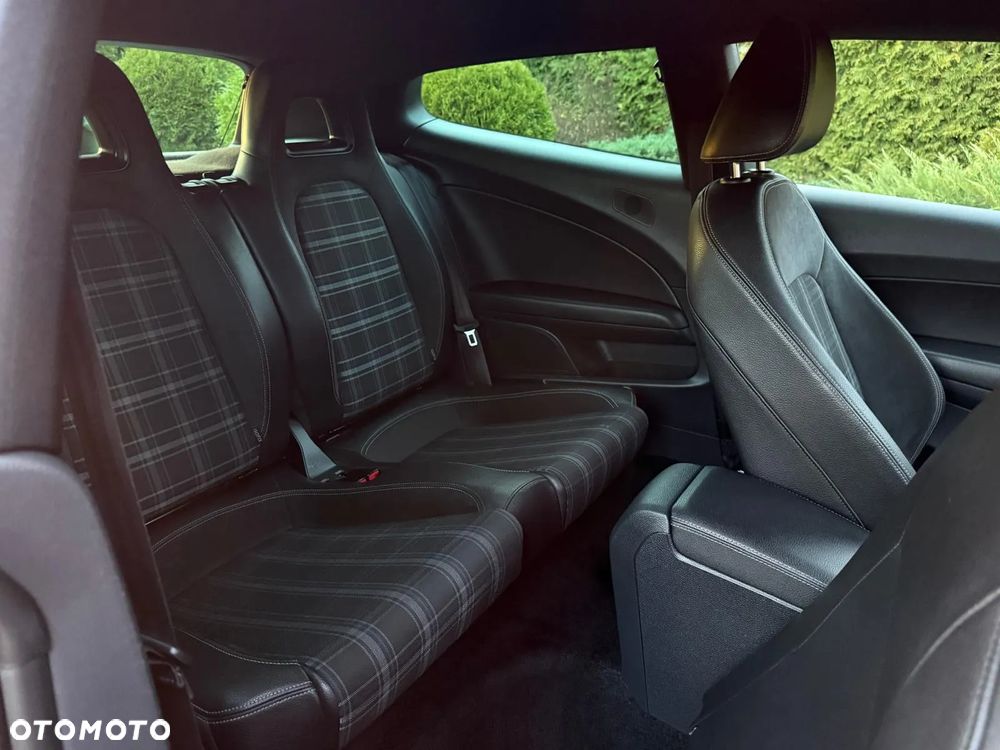 Volkswagen Scirocco 2.0 TDI Blue Motion Technologie Team - 16