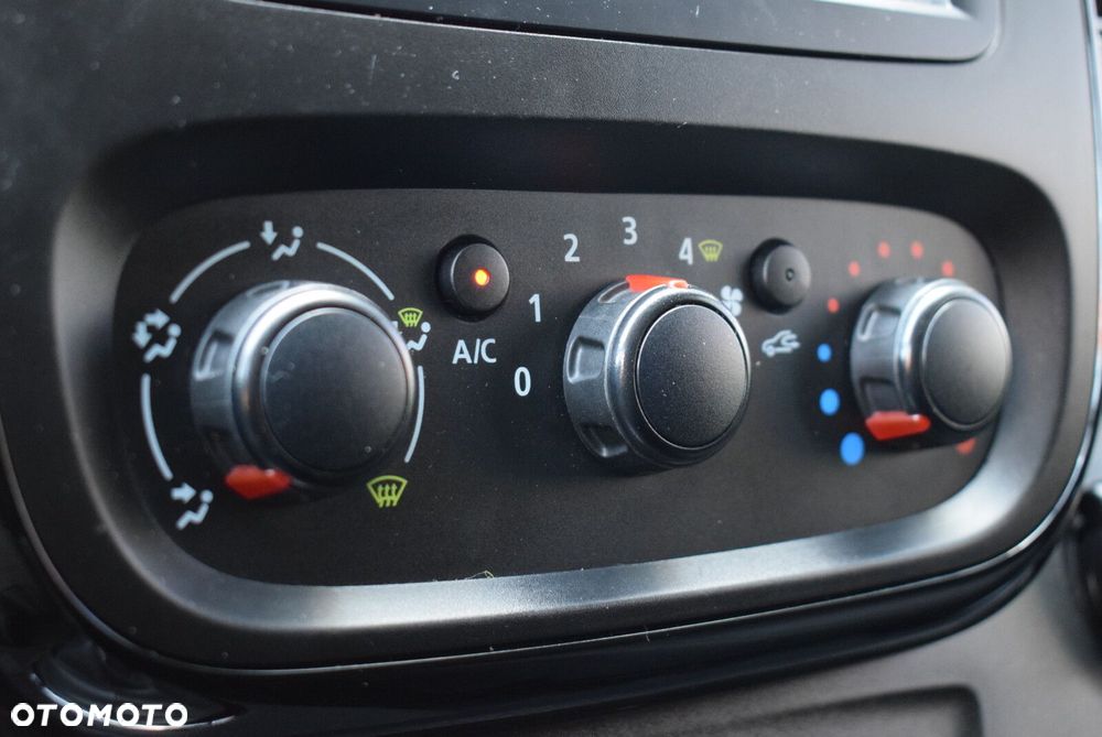 Opel Vivaro - 19