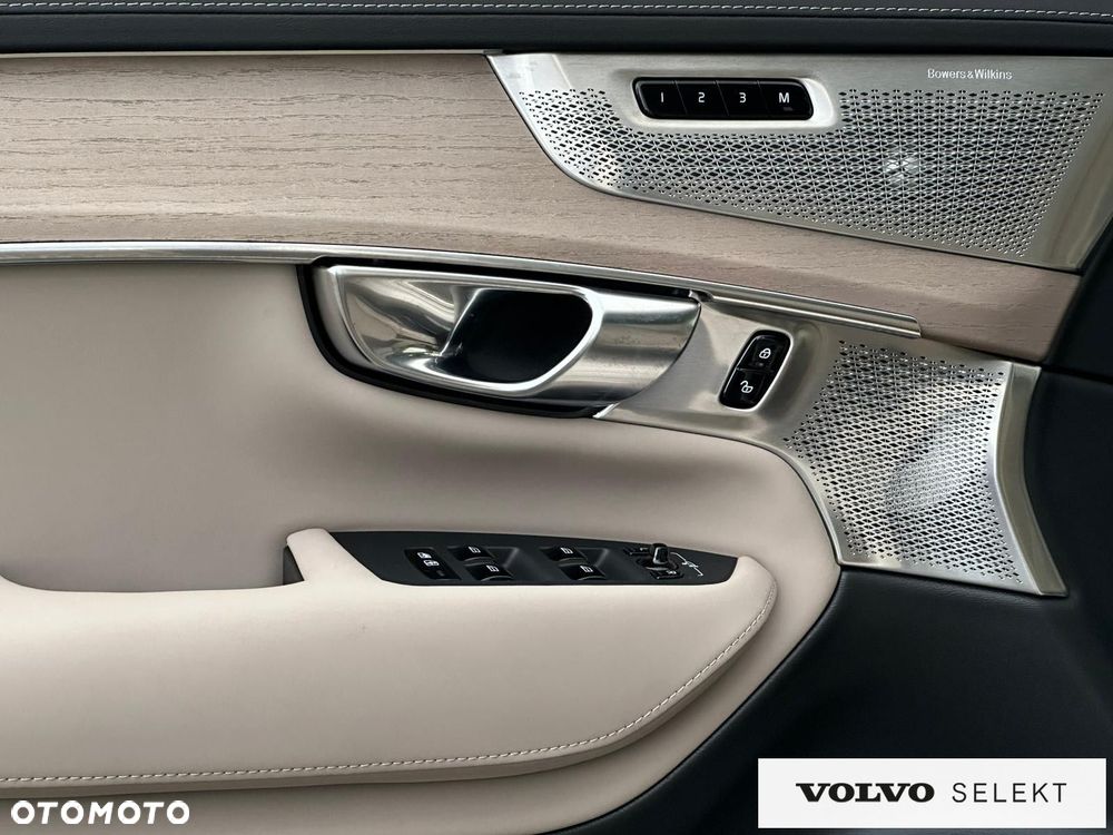 Volvo XC 90 - 25