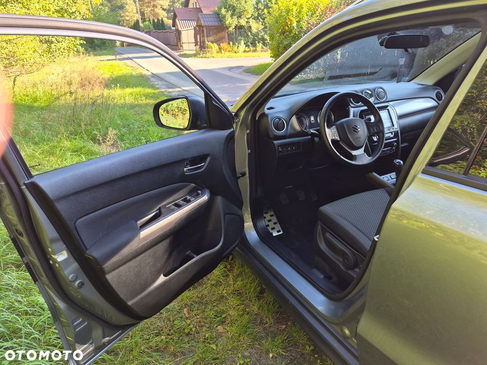 Suzuki Vitara 1.0 Boosterjet Premium 2WD - 14