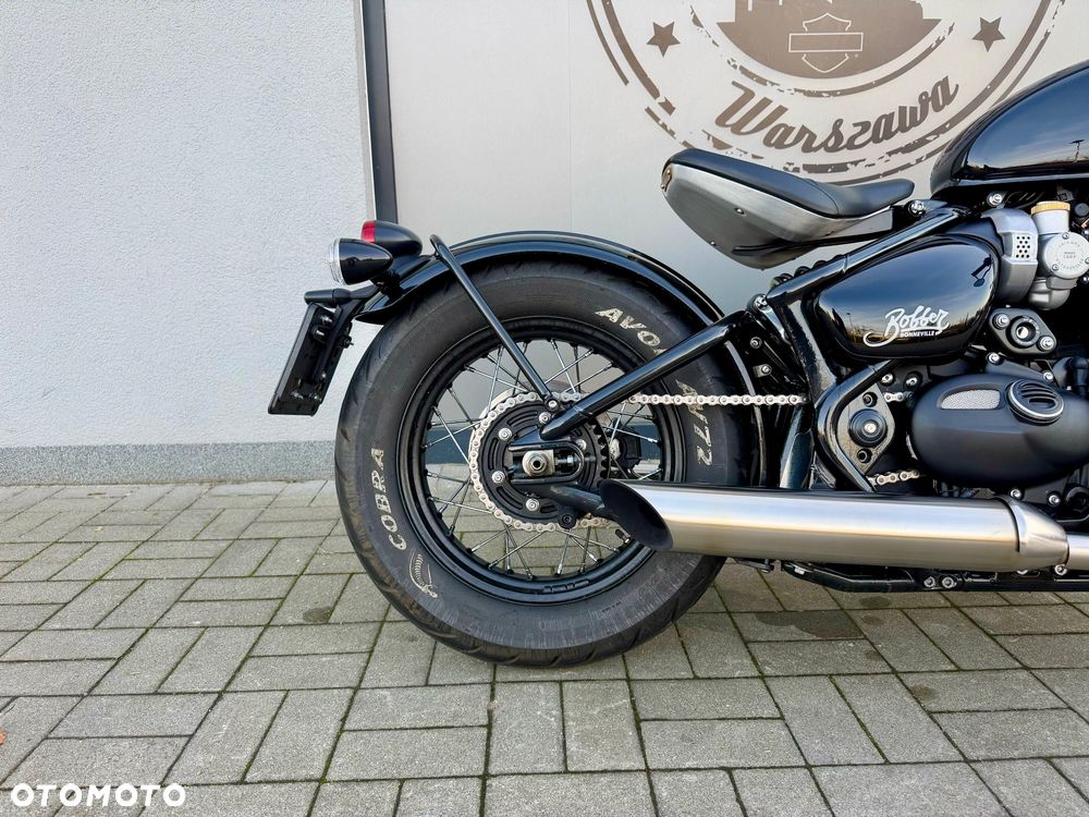 Triumph Bonneville Bobber - 4