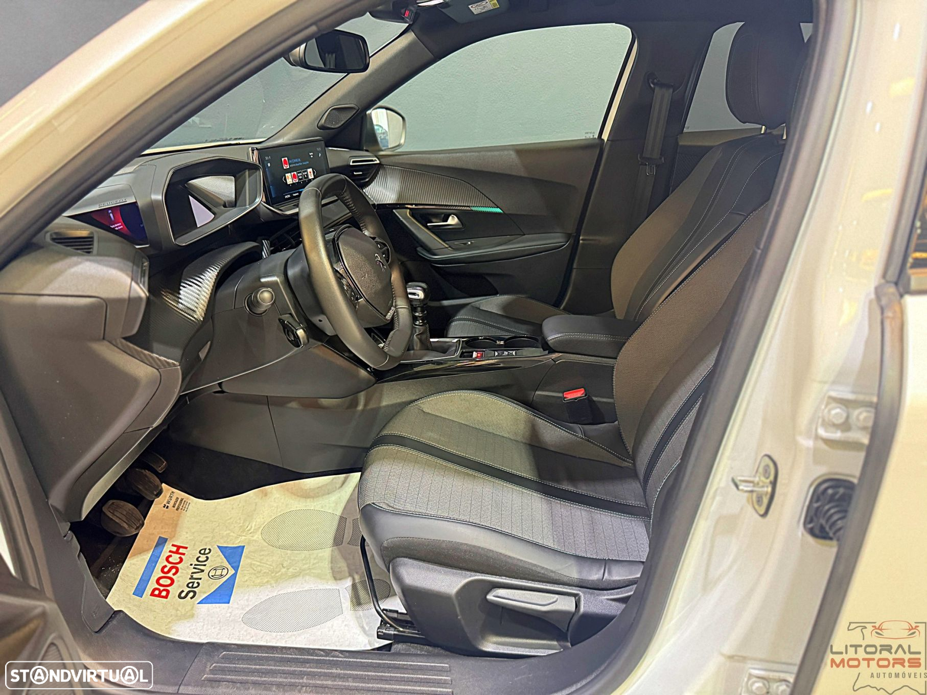 Peugeot 2008 1.2 PureTech Allure Pack - 14