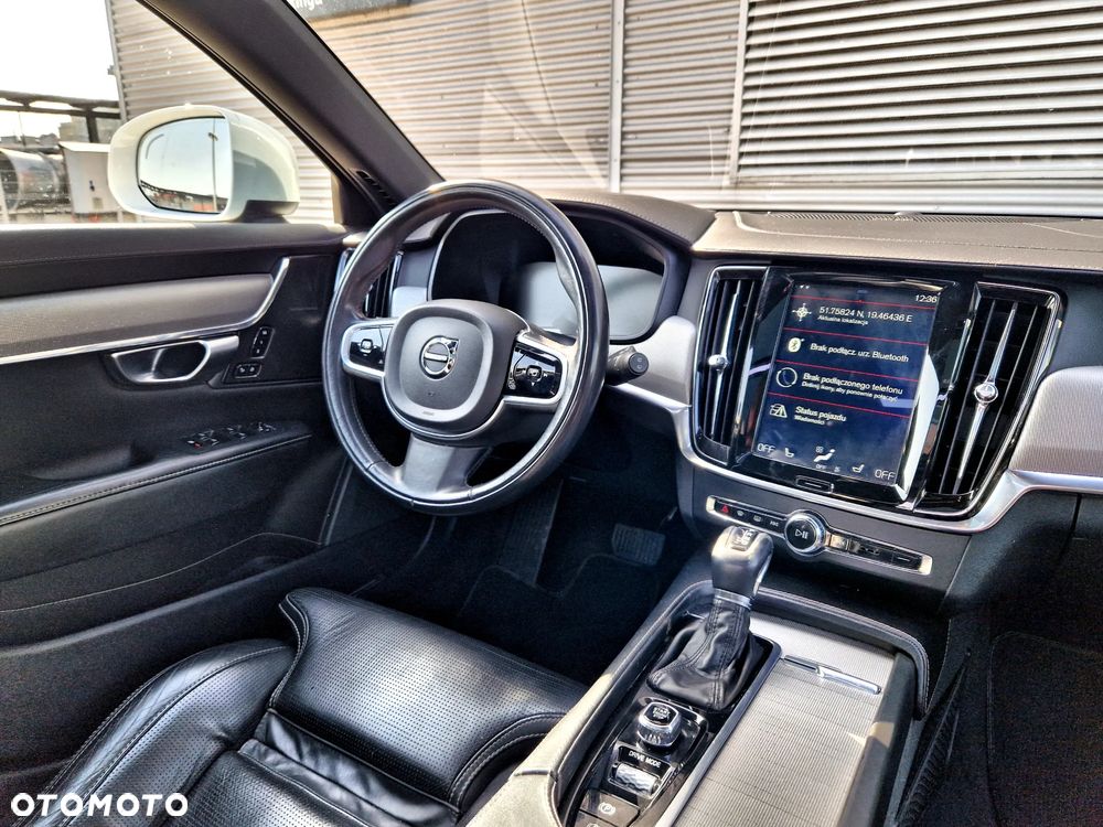 Volvo V90 Cross Country D5 SCR AWD Pro - 33
