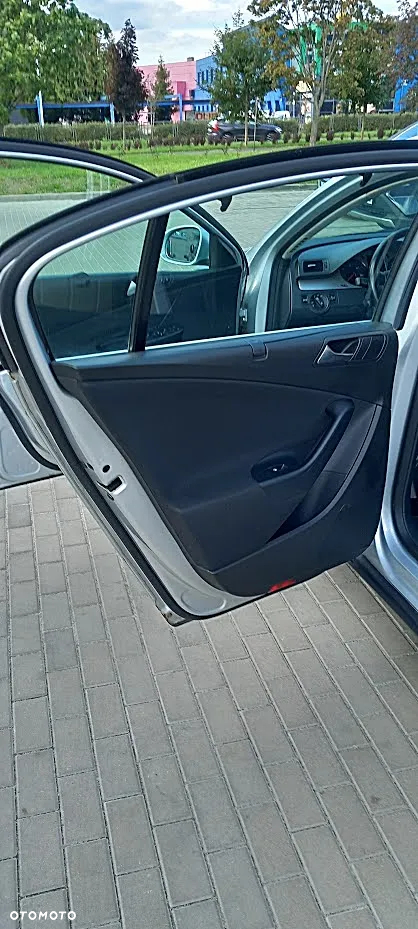 Volkswagen Passat 2.0 TDI DPF Comfortline - 10