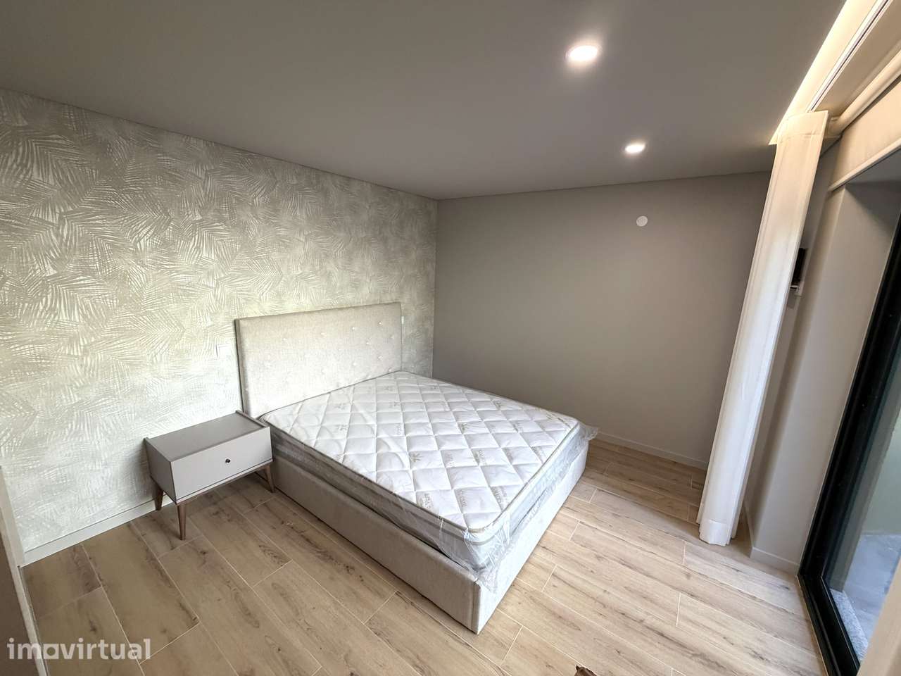 T2 Novo mobilado, equipado e decorado, pronto a habitar - Grande imagem: 5/16