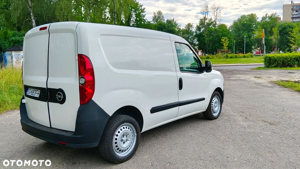 Opel COMBO - 17