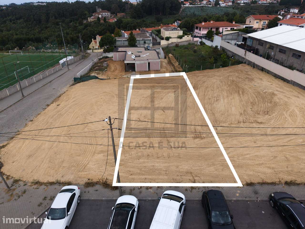 Lote para construção de moradia com 653 m2 em Paços de Brandão - Grande imagem: 3/21