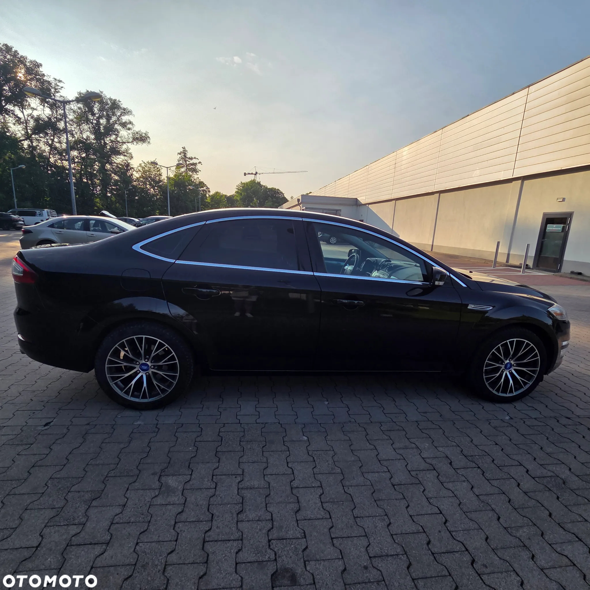 Ford Mondeo 2.0 EcoBoost Titanium - 24