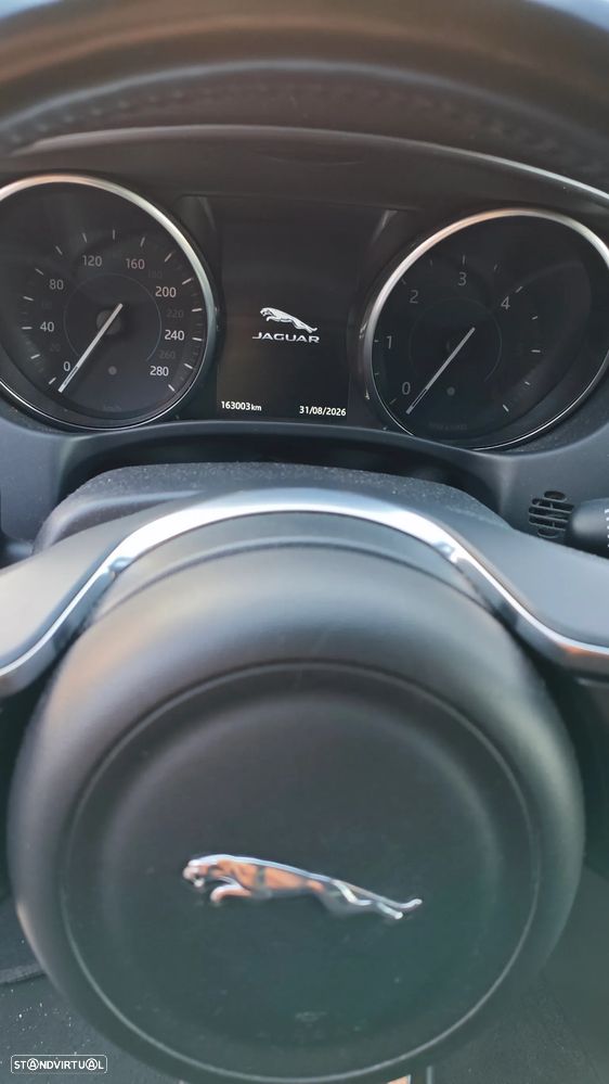 Jaguar XE 2.0 D R-Sport Aut. - 9