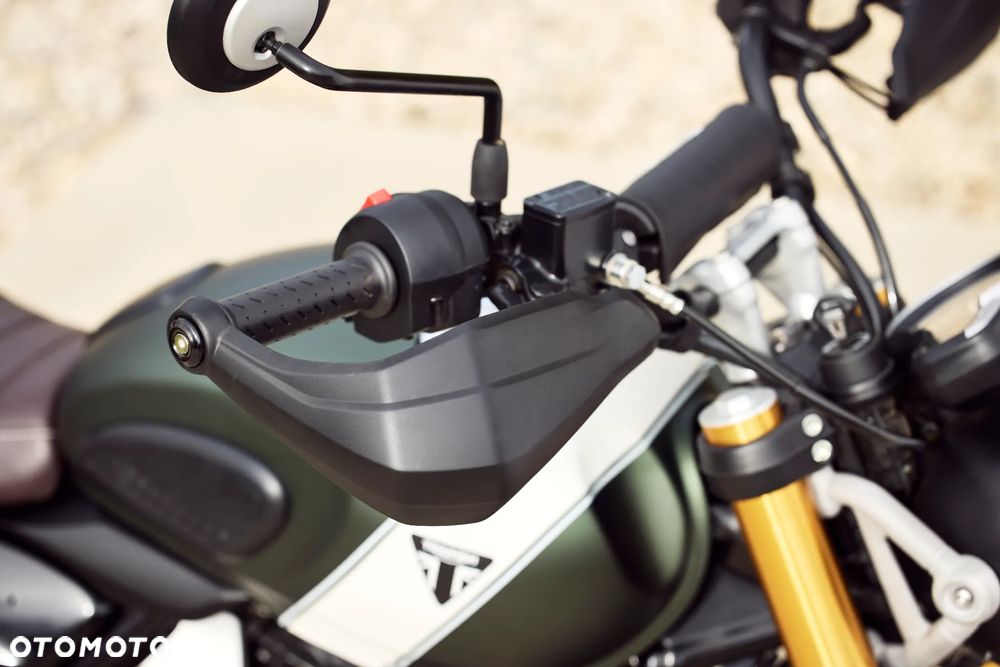 Triumph Scrambler - 12