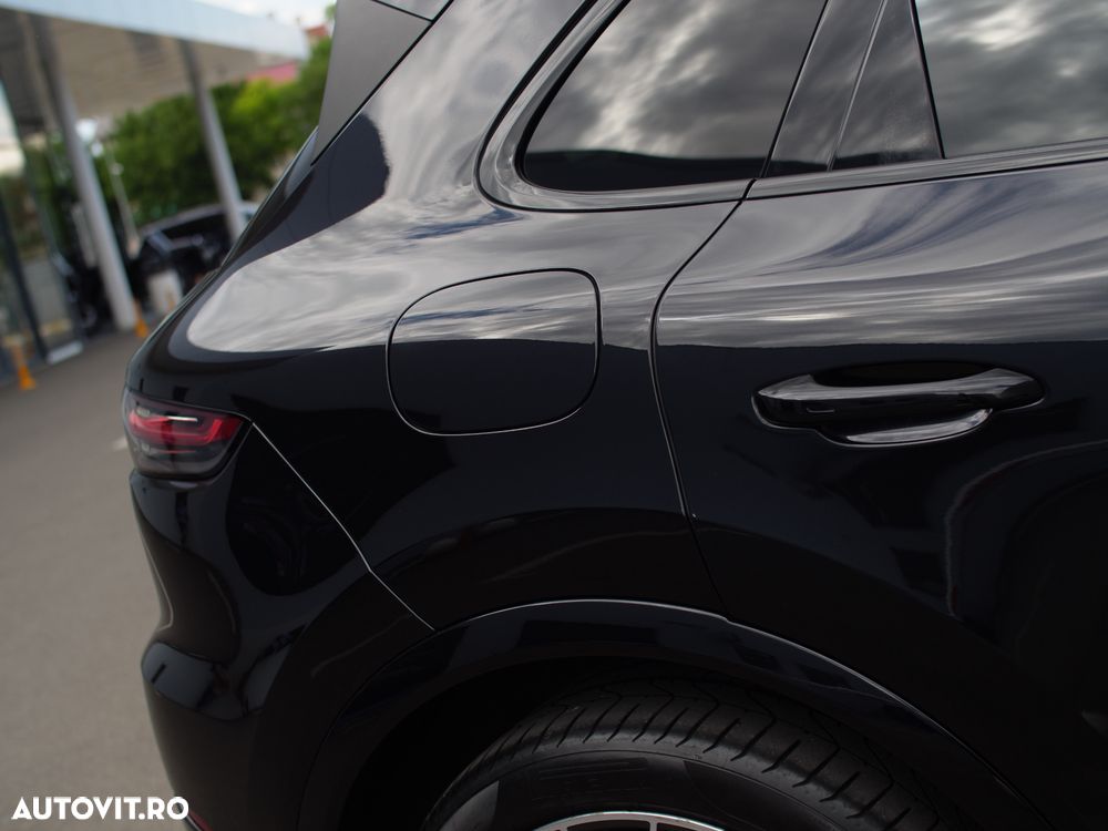 Porsche Cayenne - 29