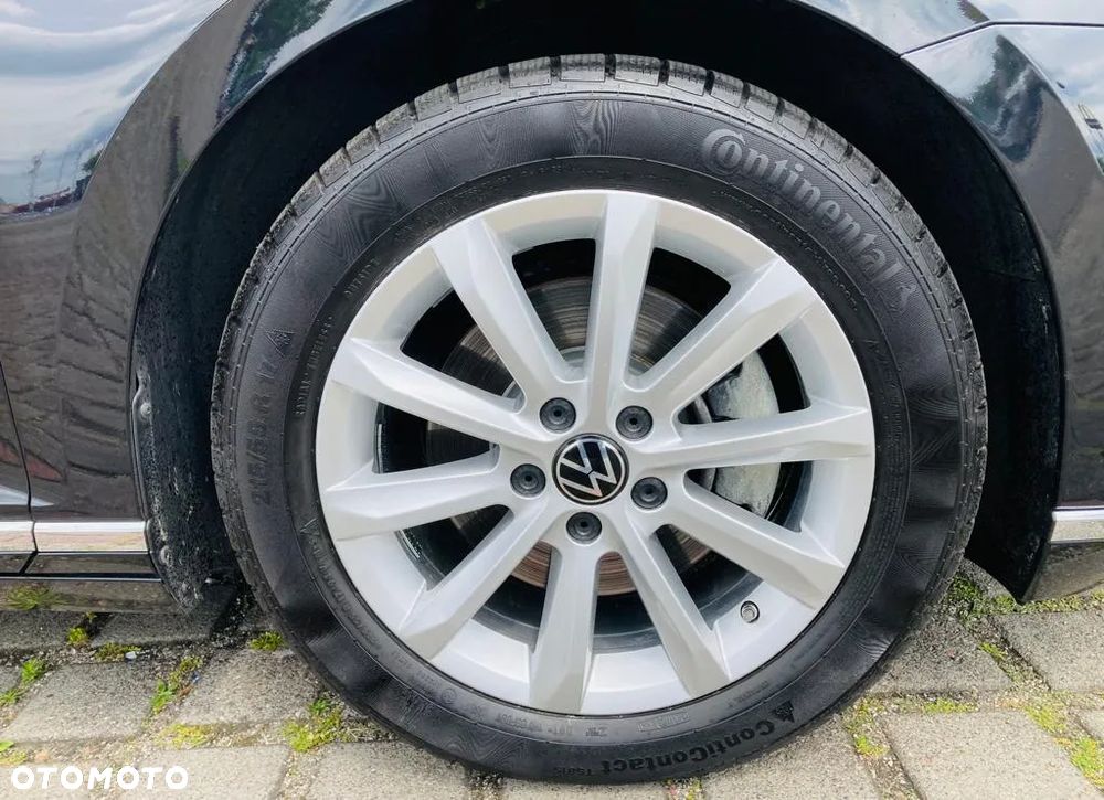 Volkswagen Passat - 10