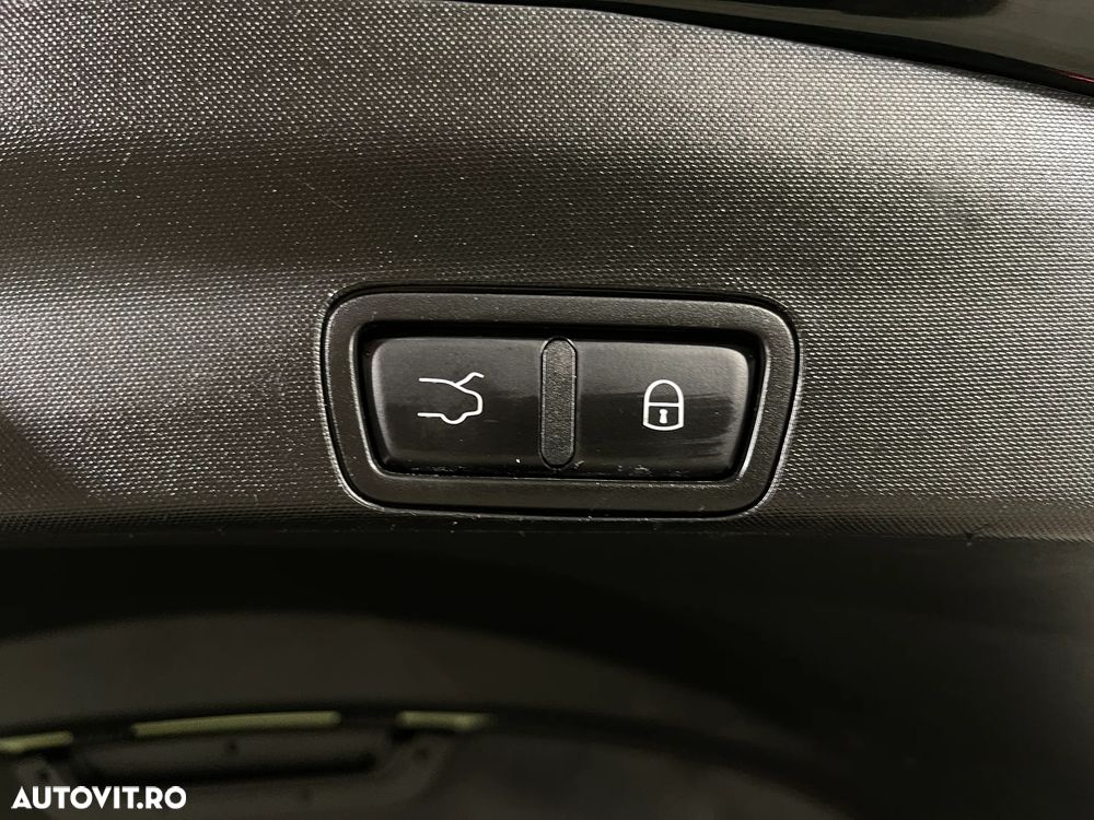 Alfa Romeo Stelvio 2.0 Turbo AWD AT8 Veloce - 25