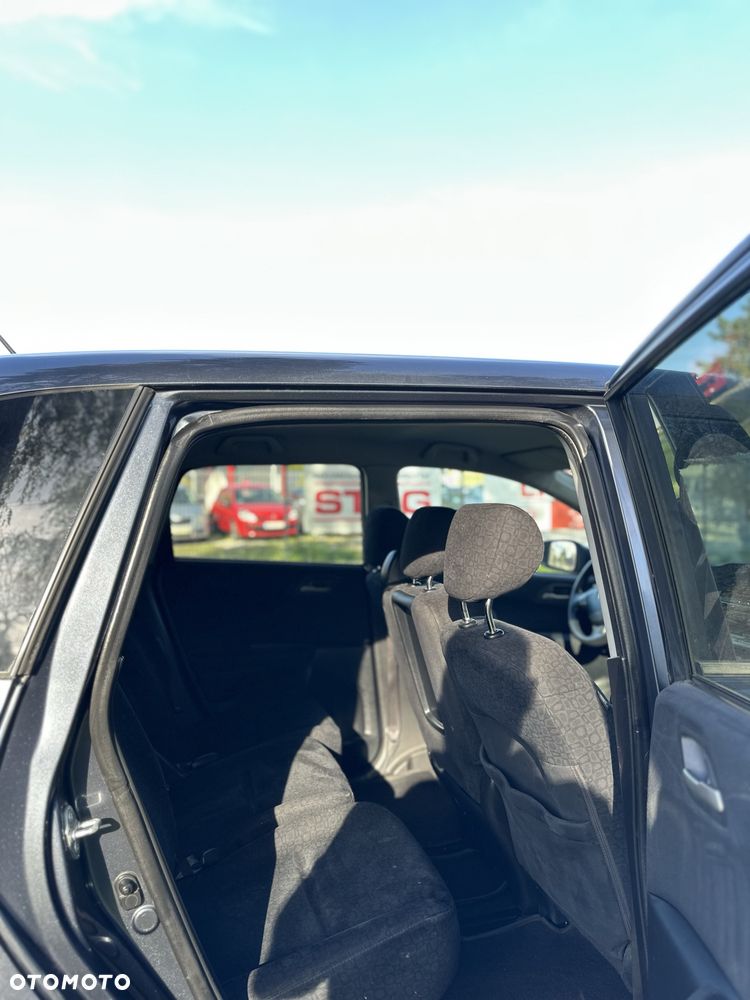 Honda FR-V - 8