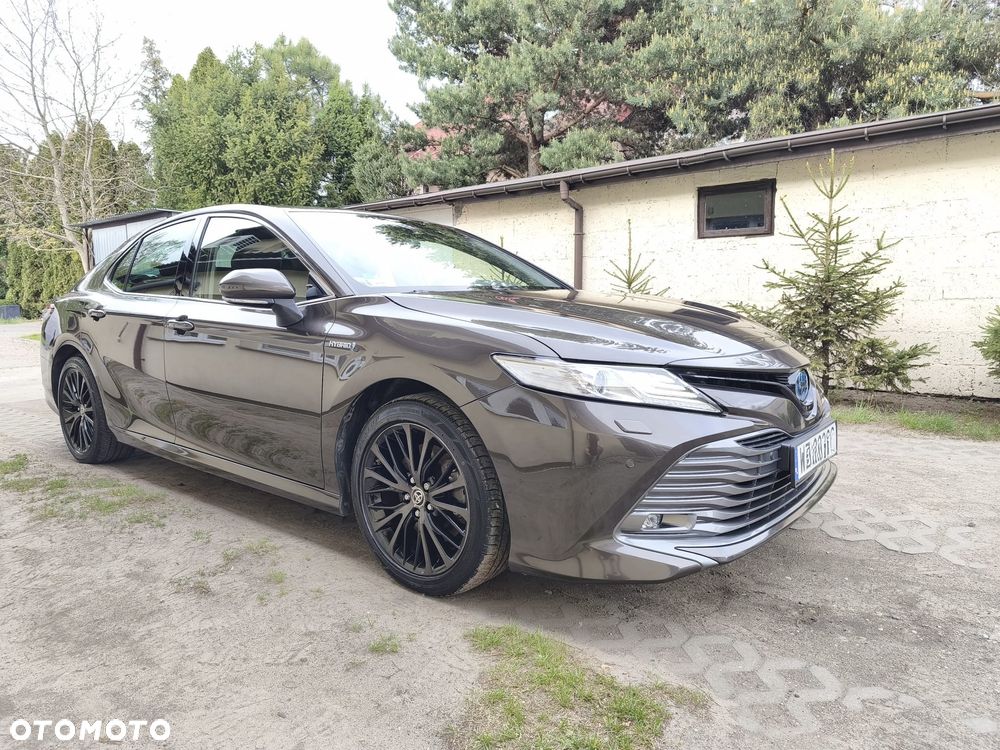 Toyota Camry 2.5 Hybrid Executive CVT - 2
