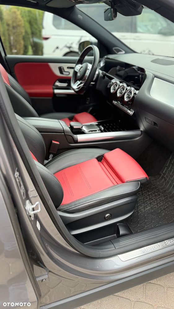 Mercedes-Benz GLA 250 AMG Line - 8