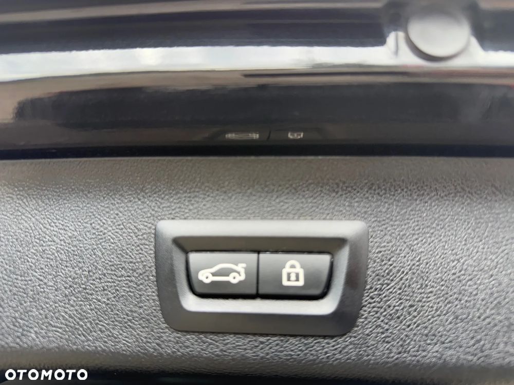 BMW Seria 5 540d xDrive M Sport sport - 32