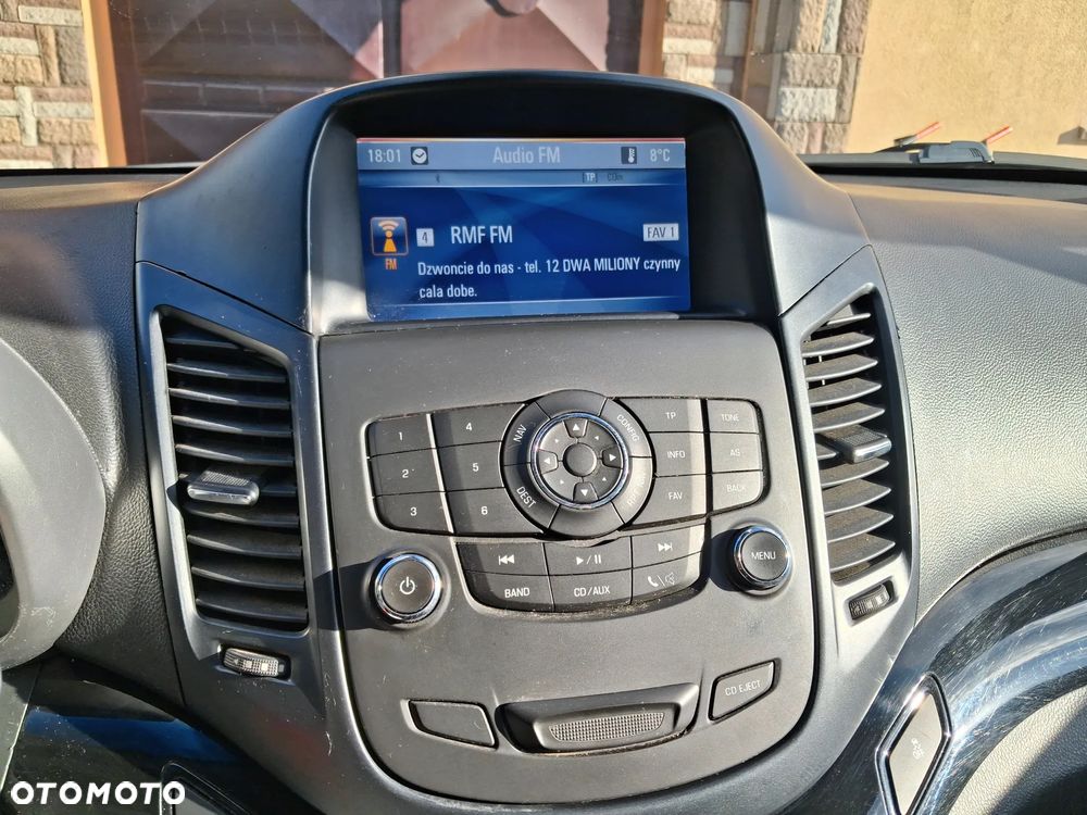 Chevrolet Orlando 1.8 LS - 21
