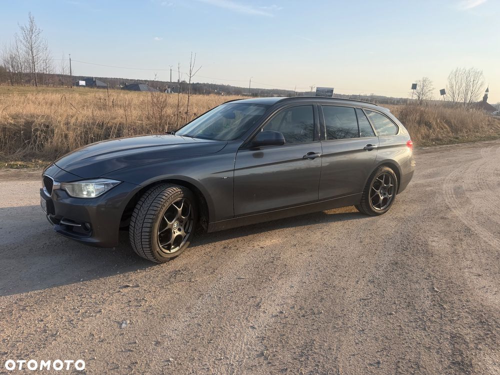 BMW Seria 3 330d xDrive M Sport - 1