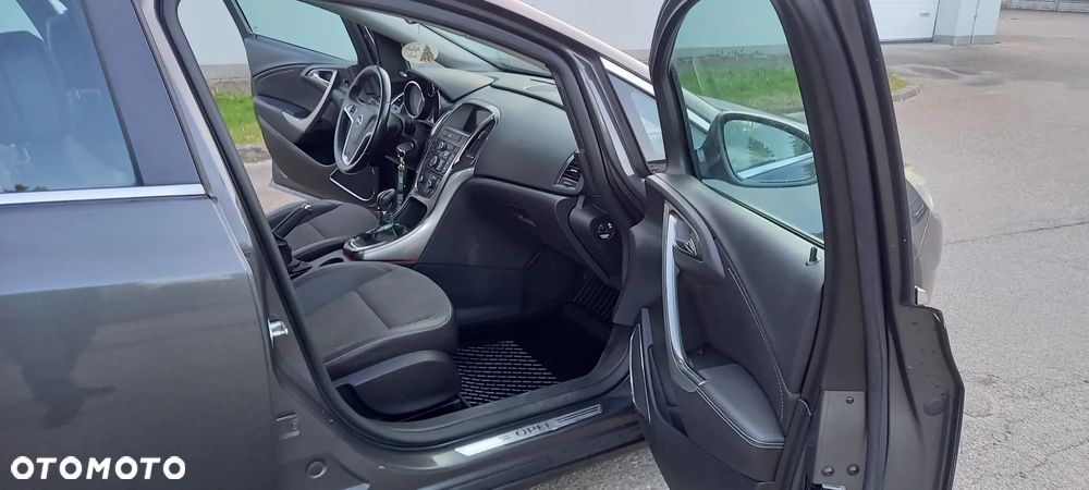 Opel Astra 1.7 CDTI DPF Cosmo - 11
