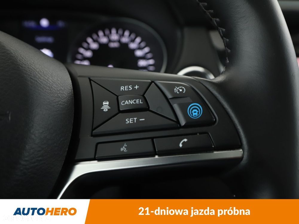 Nissan Qashqai 1.7 dCi 4x4 N-Connecta Xtronic - 26